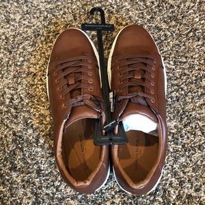 NWT Banana Republic Cognac Sneakers